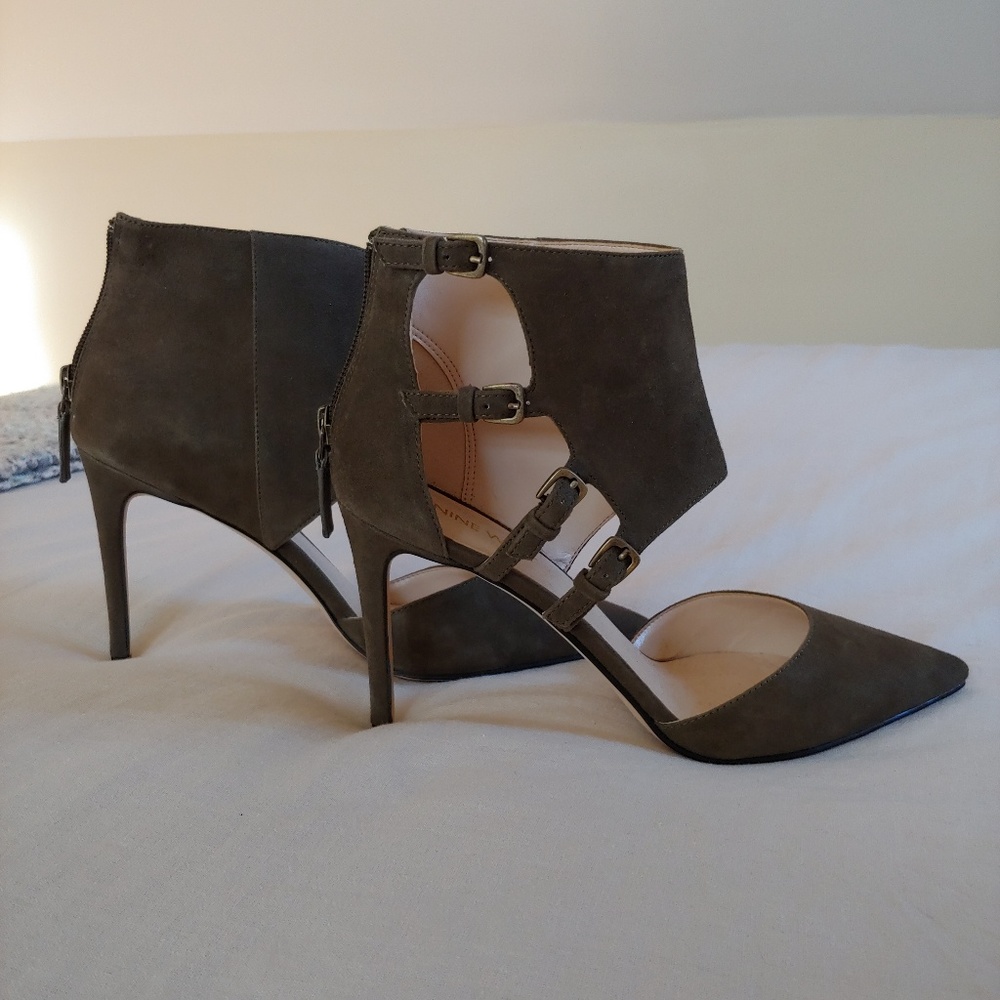 Nine West Green Pumps